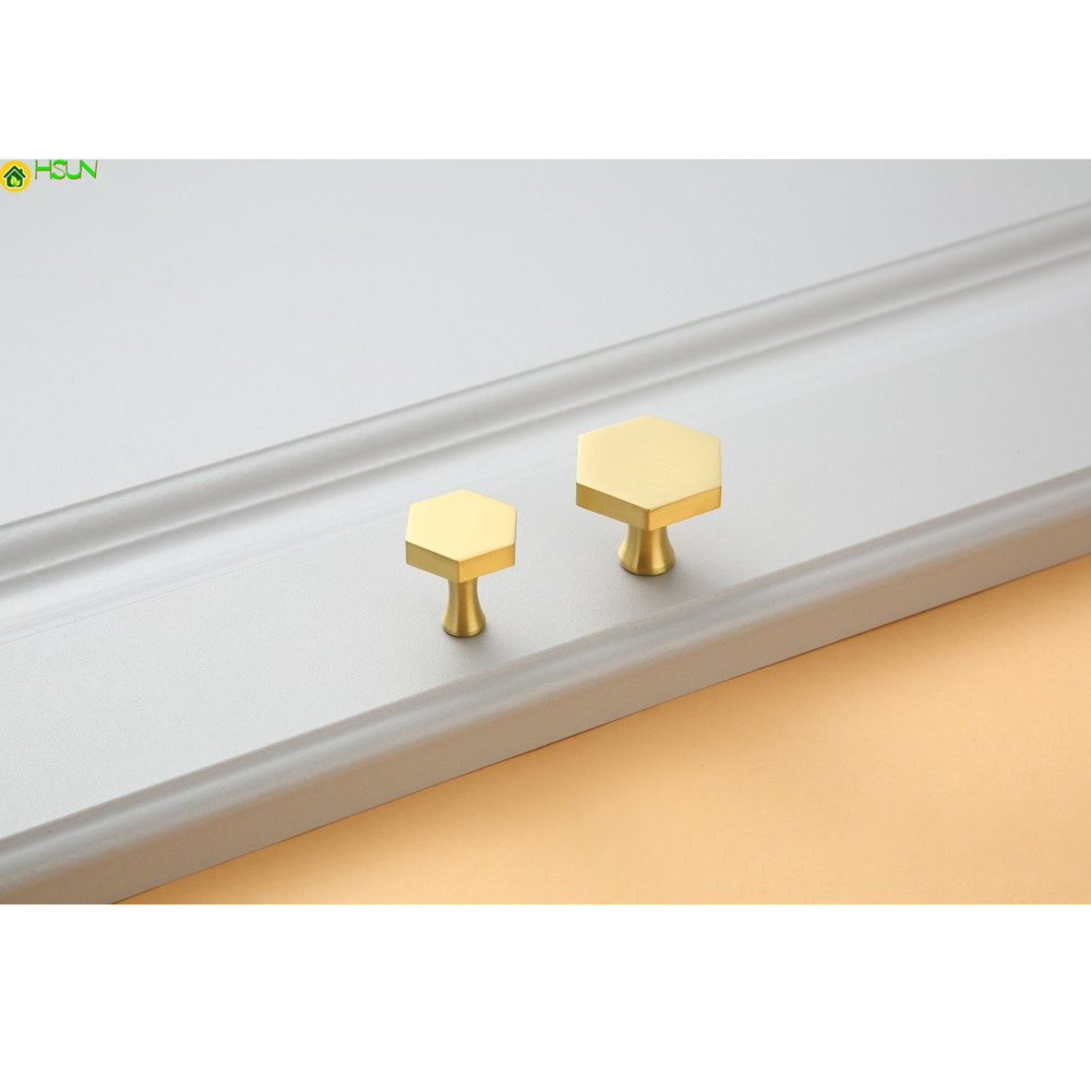 Furniture Hardware Paint - ใหม่จีนตู้ทีวีประตูในร่ม Golden เฟอร์นิเจอร์ฮาร์ดแวร์ลิ้นชักข้างเตียงประตูตู้ Handle
