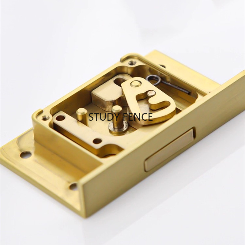 Furniture Hardware Locks - กุญแจล็อคตู้ลิ้นชักโลหะโบราณ 1 ชิ้น กุญแจล็อคตู้ไวน์ ล็อคโลหะทรงสี่เหลี่ยม อุปกรณ์ฮาร์ดแวร์เฟอร์นิเจอร์